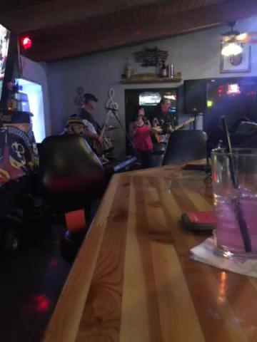 Hooch's 66 Bar & Grill