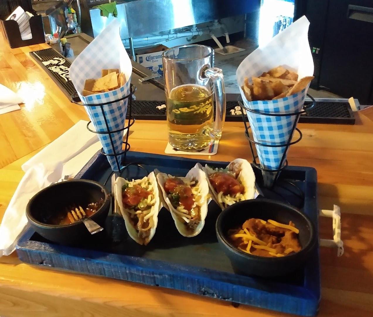 Hooch's 66 Bar & Grill